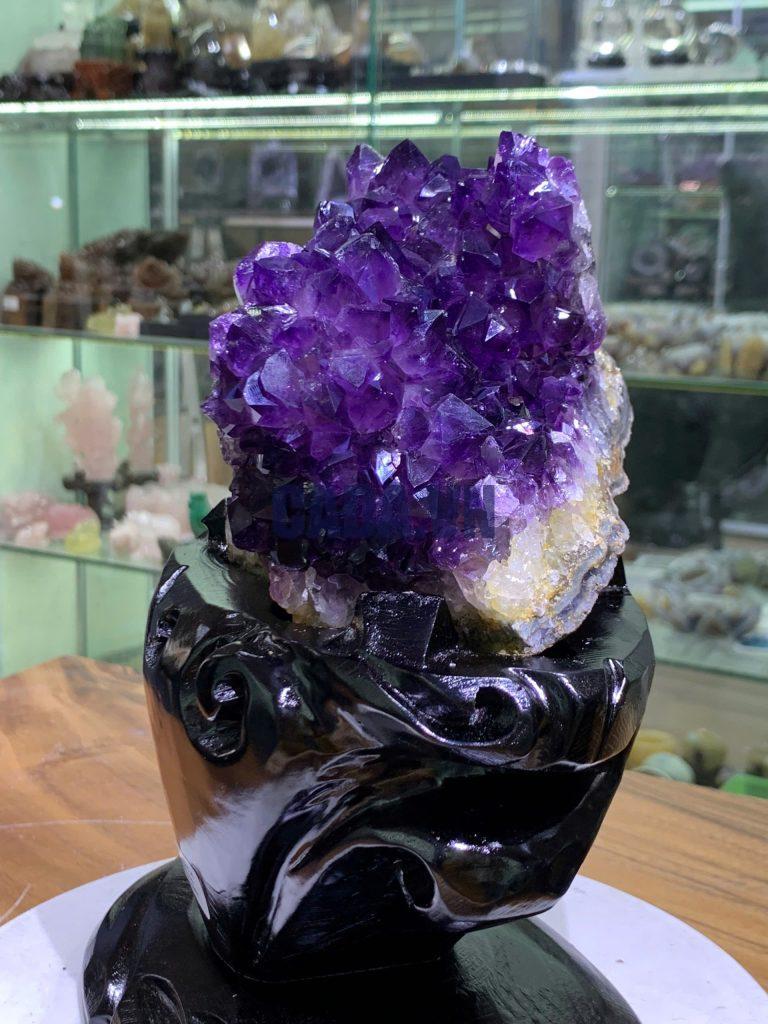 Bông Thạch Anh Tím đậm Uruguay - Amethyst kèm đế gỗ KT: 23x16cm - KL: 2kg