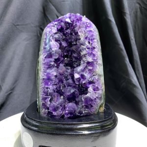 Thạch Anh Tím - Amethyst kèm đế gỗ KT: 17x8cm - KL: 1.21kg
