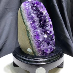 Thạch Anh Tím - Amethyst kèm đế gỗ KT: 17x8cm - KL: 1.21kg