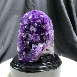 Thạch Anh Tím - Amethyst kèm đế gỗ KT: 15x8cm - KL: 0.71kg