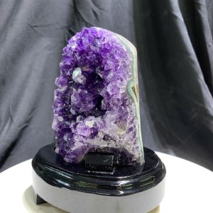 Alternative view of Thạch Anh Tím - Amethyst kèm đế gỗ KT: 15x8cm - KL: 0.71kg