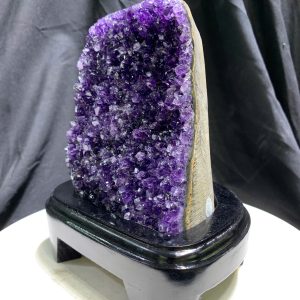 Thạch Anh Tím - Amethyst kèm đế gỗ KT: 17x10cm - KL: 1.35kg