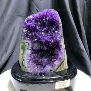 Thạch Anh Tím - Amethyst kèm đế gỗ KT: 18x15cm - KL: 1.6kg