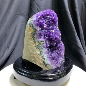 Thạch Anh Tím - Amethyst kèm đế gỗ KT: 18x15cm - KL: 1.6kg