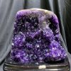 Thạch Anh Tím Uruguay - Amethyst kèm đế gỗ KT: 22x19cm - KL: 5.076kg luôn đế