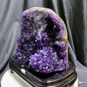 Thạch Anh Tím Uruguay - Amethyst kèm đế gỗ KT: 22x19cm - KL: 5.076kg luôn đế