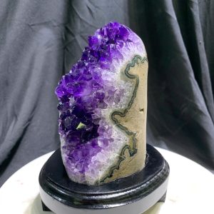 Thạch Anh Tím - Amethyst kèm đế gỗ KT: 16.5x8cm - KL: 1.175kg