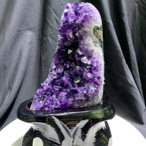 Thạch Anh Tím - Amethyst kèm đế gỗ KT: 21x10cm - KL: 1.415kg