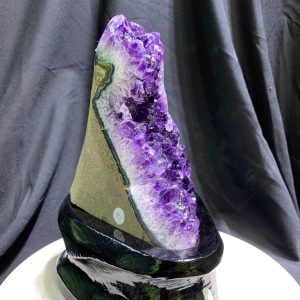 Thạch Anh Tím - Amethyst kèm đế gỗ KT: 21x10cm - KL: 1.415kg