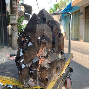 THẠCH ANH KHÓI BIẾN THỂ THÁP - SMOKY QUARTZ KL: 59.2KG