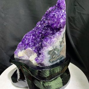 Thạch Anh Tím - Amethyst kèm đế gỗ KT: 21x11.5cm - KL: 1.87kg