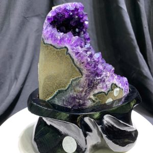 Thạch Anh Tím Uruguay - Amethyst kèm đế gỗ KT: 18x10cm - KL: 1.375kg