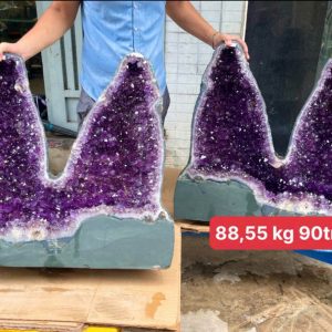 Cặp Hốc Thạch Anh Tím dáng núi đôi - Amethyst Geode KT:104x70cm - KL: 89.55kg và KT:103x69cm - KL: 71.5kg