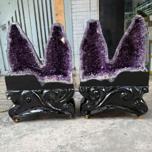 Cặp Hốc Thạch Anh Tím dáng núi đôi - Amethyst Geode KT:104x70cm - KL: 89.55kg và KT:103x69cm - KL: 71.5kg