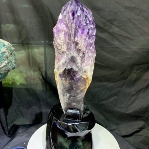 Thạch Anh Tím biến thể tháp - Bahia Amethyst KT: 36x11cm - KL: 2.525kg