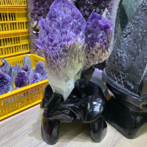 Thạch Anh Tím biến thể tháp - Bahia Amethyst KT: 42x21cm - KL: 7.44kg
