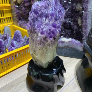 Thạch Anh Tím biến thể tháp - Bahia Amethyst KT: 34x12cm - KL: 3.23kg