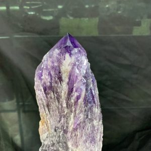 Thạch Anh Tím biến thể tháp - Bahia Amethyst KT: 44.5x9cm - KL: 2.12kg