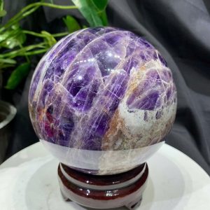 Bi cầu Thạch Anh Tím Vân - Dream Amethyst, ĐK: 12.7cm, KL: 2.778kg