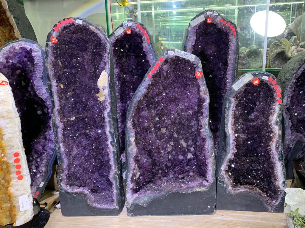 THẠCH ANH TÍM HỐC LỚN