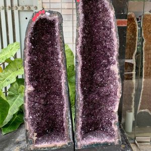 Hốc Thạch Anh Tím - Amethyst nặng 27,9kg và 29.45kg