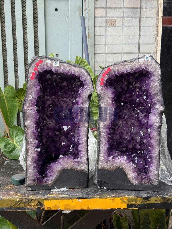 Cặp Hốc Thạch Anh Tím - Amethyst nặng 25.85kg và 27.3kg